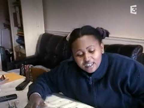 Strip-Tease - LA BELLE ET LES BÊTES (Chapitre 1/4 - Les Hauts Des Hurlements)