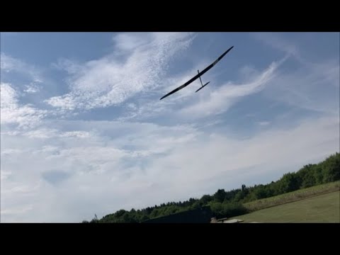 HANDLAUNCH a 3,8 m glider into THERMAL