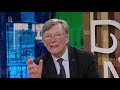 Voetbal kan pas weer starten als er structureel getest kan worden, zegt corona-expert Ab Osterhaus