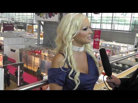 Daniela Katzenberger (06/09) Interview GDS Ladystar Düsseldorf TV.NEWS-on-Tour.de