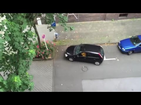 Kochanie zaraz będę tylko zaparkuje