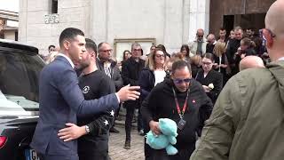 palloncini-e-le-note-di-piccola-anima-per-l-addio-a-giovanna-e-il-suo-francesco