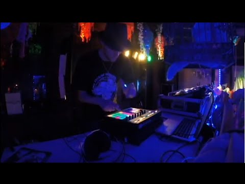 Lab-E 30min 100% Live! @ Secret Garden Party