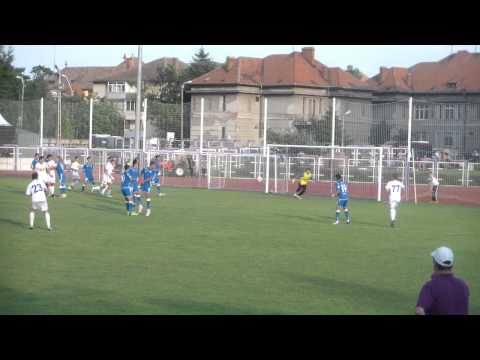 Poli 2002 Timisoara - Viitorul Constanta 2-2 ( Juniori A ) 12 Iunie 2011.