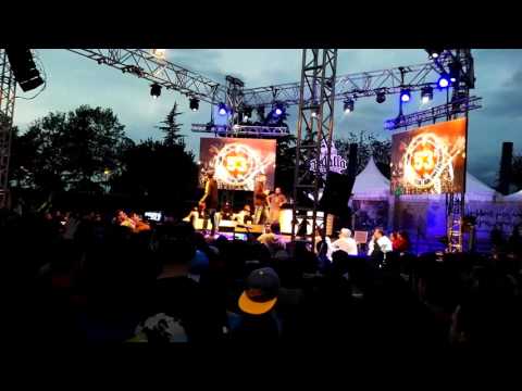 CHUTY VS MIGI - CUARTOS - Regional Madrid Red Bull Batalla de los Gallos 2016 (2)