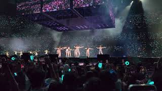 TWICE DANCE THE NIGHT AWAY PERFORMANCE IN THIS IS FOR TOUR BULACAN PH ARENA FANCAM 251004 트와이스  직캠