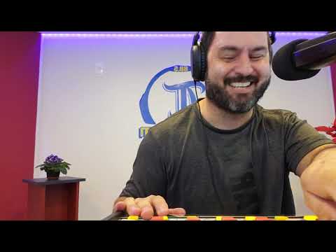 Rádio Tribuna FM Petrópolis.