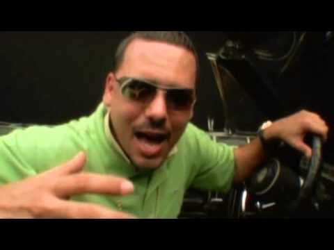 Hector El Bambino Ft Naldo - Sigo Aqui (Vídeo Oficial) [Clásico Reggaetonero]