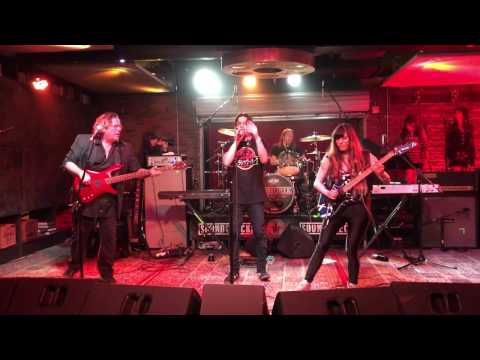 Nili Brosh & Stu Hamm Play "So This Is Love" (VH) LIVE @Lucky Strike Hollywood