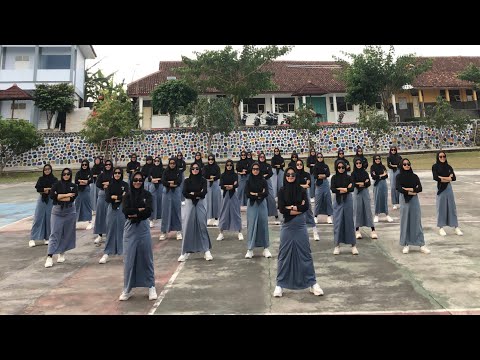 DANCE FLASHMOB - (Live While We're Young) by XII DPB 2