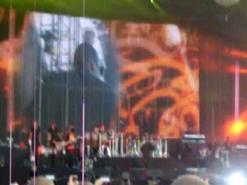 Jay Z - Beware of the Boys (ft. recorded Punjabi MC) live at Old Trafford, Manchester