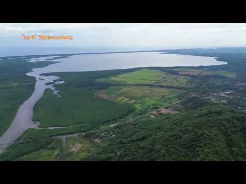 Desde otra perspectiva, Vista desde la Zona del Rastro, en Barrio Capiro, Trujillo, Honduras.