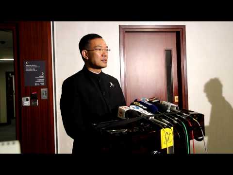 2012/11/26 謝偉俊就對梁振英提不信任動議會見記者