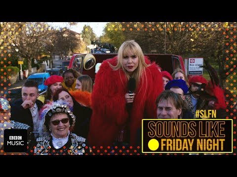All aboard Paloma Faith's London bus tour