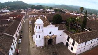 preview picture of video 'POPAYAN ciudad blanca de la UNESCO en Colombia vista desde el Aire'