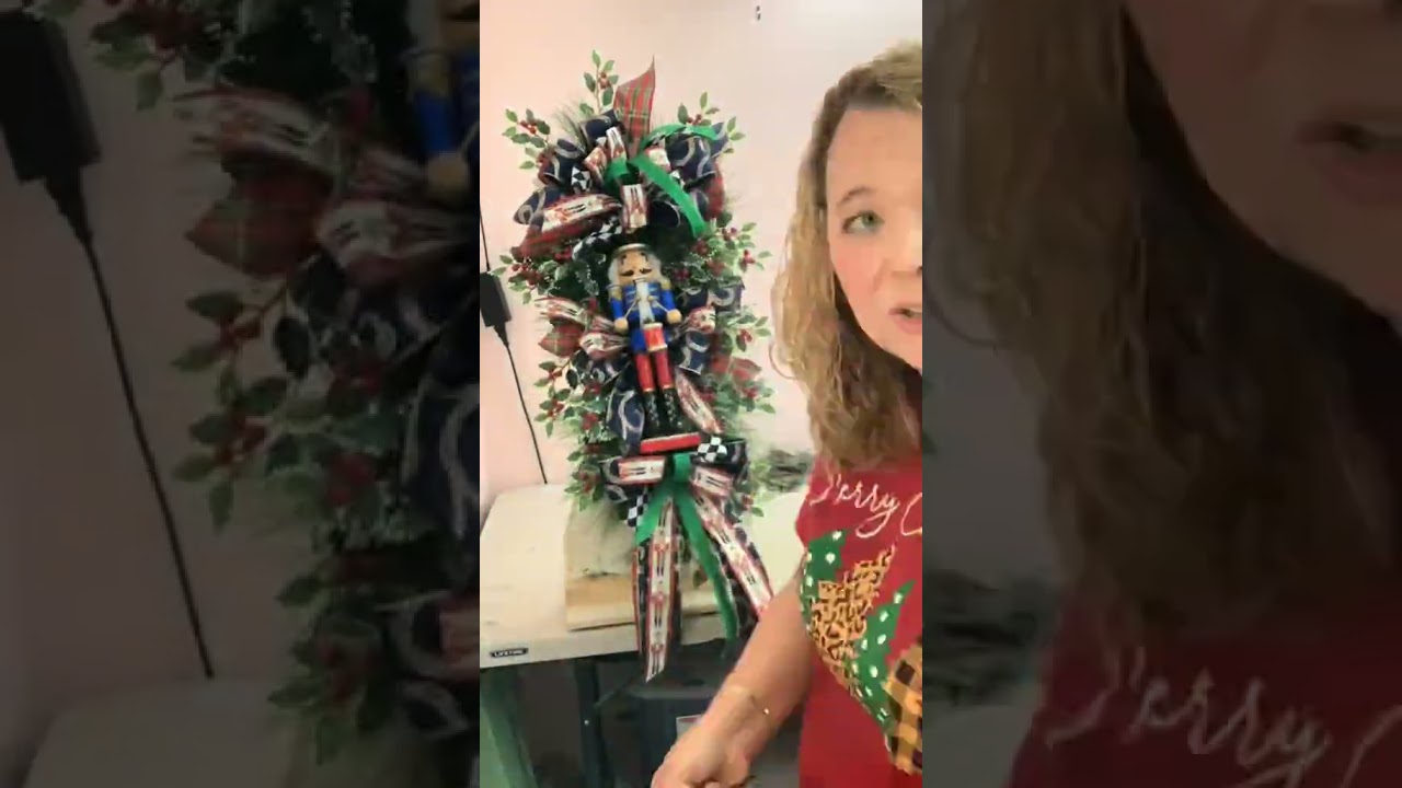 DIY Nutcracker Christmas Wreath | Nutcracker Christmas Wreath Tutorial | DIY Nutcracker Swag Wreath