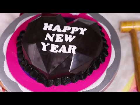 Pinata cake | Order Cake Online | Send Cake Online | Birthday Cake | Cake | online Cake - Winni