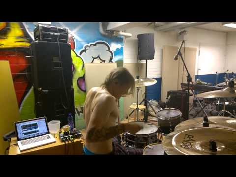 Rolf Pilve abusing the drums pt.2