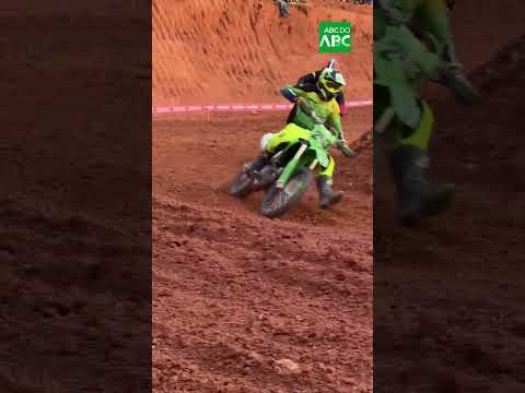 Velocross reúne pilotos em etapa de Minas