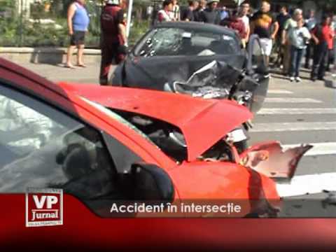 Accident în intersecţie