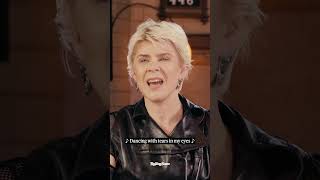Robyn Says 'Dancing On My Own' is Partially About Wanting to Connect With Her Dad