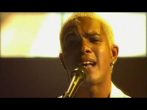 Os Travessos - Um Dia Pra Nós Dois (DVD Os Travessos - ao vivo)