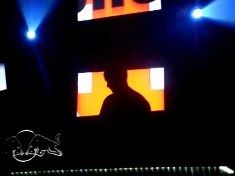 Darren Bailie, XL Infinity Party @ D'Embossa, Guatemala, June 12th, 2009. Video 5