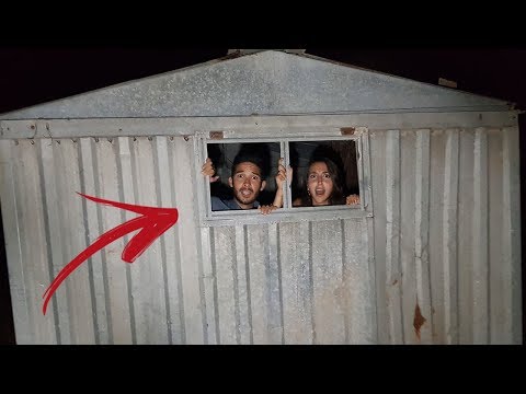 CHIUSI TUTTA LA NOTTE IN UNA CASA DI FERRO!! *spaventoso*