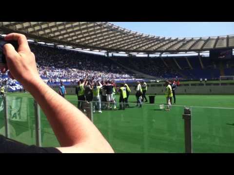 Saluto di Brocchi alla Curva Nord