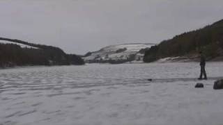 Ice sounds at Ladybower reservoir