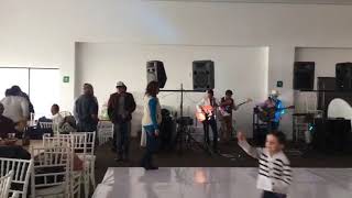 Los Montes - Chiquitita De Mi Vida (Ariel Camacho y Los Plebes del Rancho)