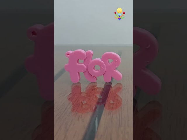 Vídeo relacionado con Llavero personalizado con 3 Nombres grabados - Nanaleja - llaveros papa - regalos padres primerizos - llavero mama personalizado - llaveros para parejas grabados - hecho a mano en España