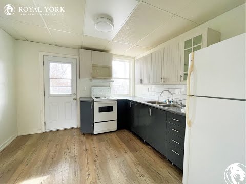 2 BED 1 BATH – TOWNHOUSE FOR RENT– 142 GLENDALE AVE, HAMILTON