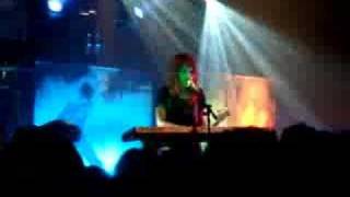 Paramore- Faces In Disguise (Live at the Ventura Theatre)