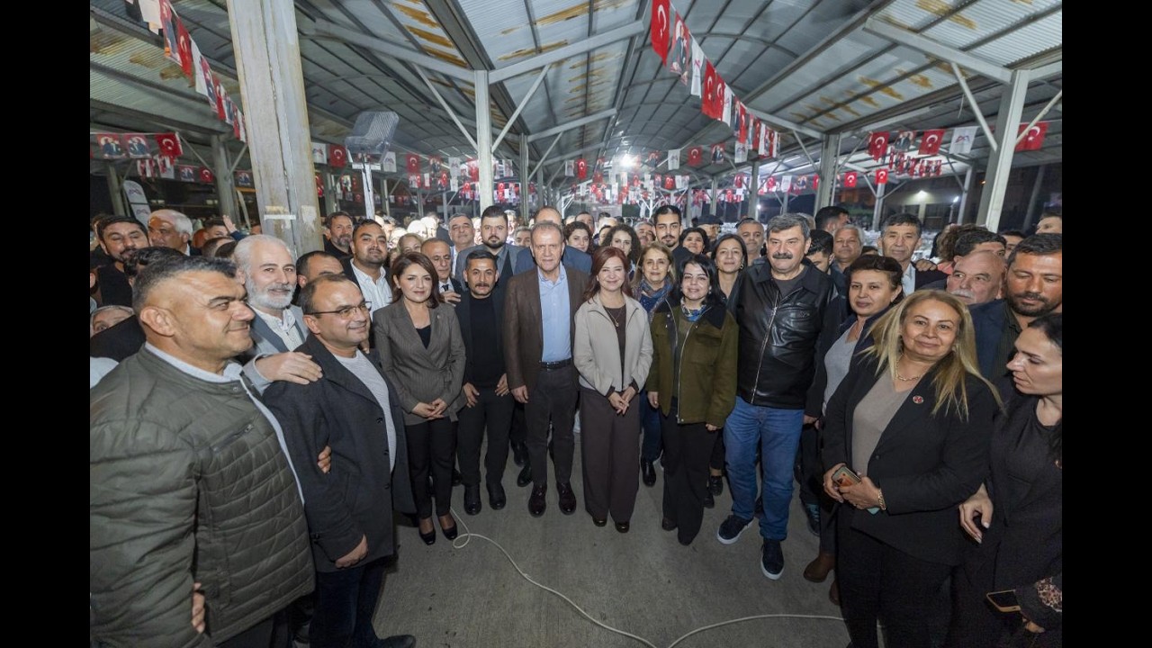 BAŞKAN SEÇER VE MERAL SEÇER TOROSLAR’DA BİNLERCE KİŞİYLE İFTAR SOFRASINDA BULUŞTU