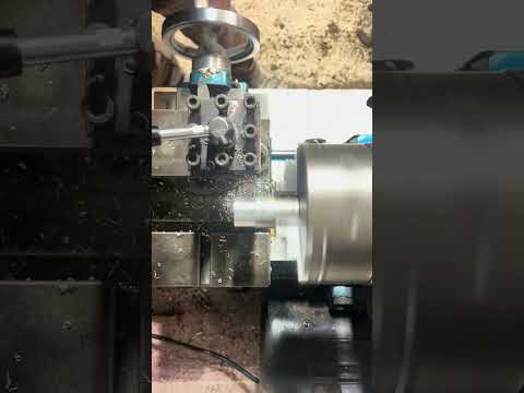 Metal lathe - Image 2
