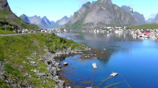 preview picture of video 'Reine, Moskenes, Norway'