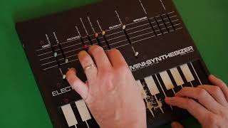 Video thumbnail for Early 80's Electro Harmonix EH0400 Mini Synthesizer by Stromer Mutroniks