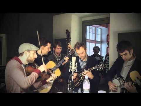 Punch Brothers - This Girl live & acoustic @ the radio