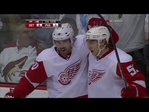 2010 Playoffs: Det @ Phx - Game 2 Highlights (Zetterberg Hat Trick)