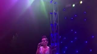 Demet Akalın - Aşk Laftan Anlamaz (Canlı Performans)