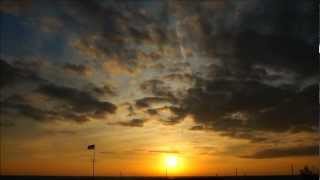 preview picture of video 'Sunrise over Lake Michigan'