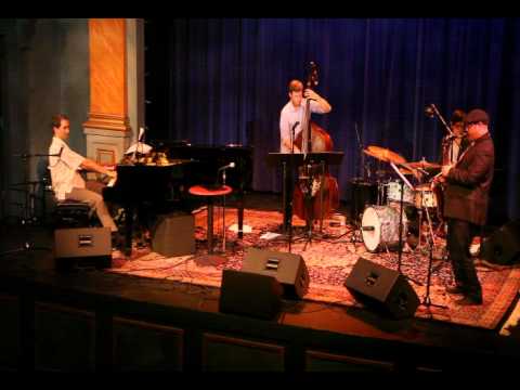 Promotional video thumbnail 5 for Dan Zemelman - Pianist & DJ