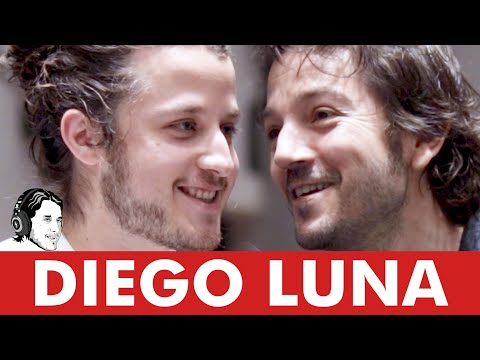 Diego Luna promueve el lenguaje inclusivo y hasta él ya lo usa