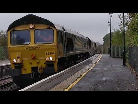 *legend driver* FL class 66 no.502 w/Darth Vader tones & 10+ tone at speed through Charing 24/10/19