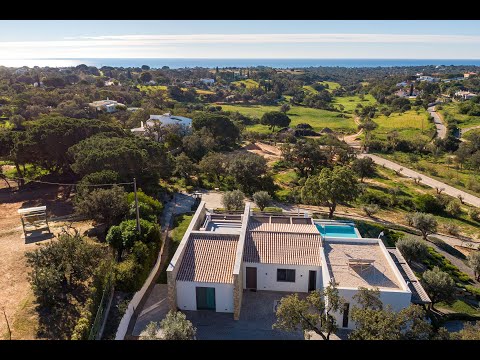 Modern contemporary 4 bedroom sea view villa and stables for sale near Porches, Algarve