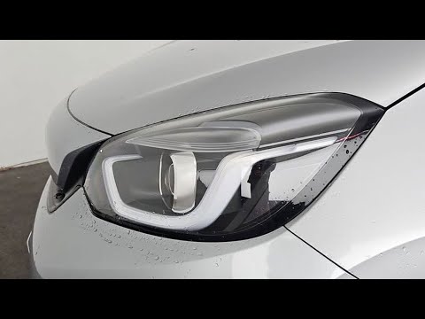 Honda Fit FIT 5DR Hybrid AUTO - Image 2