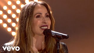 Malú - Vete (Programa Las Tres Puertas de TVE- Directo)