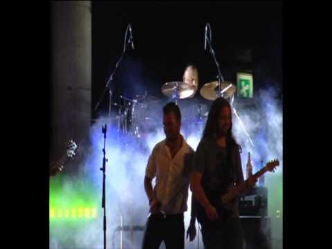 VIDEOCLIP CONCERTO AGRATE 7 LUGLIO 2012 parte 1.avi