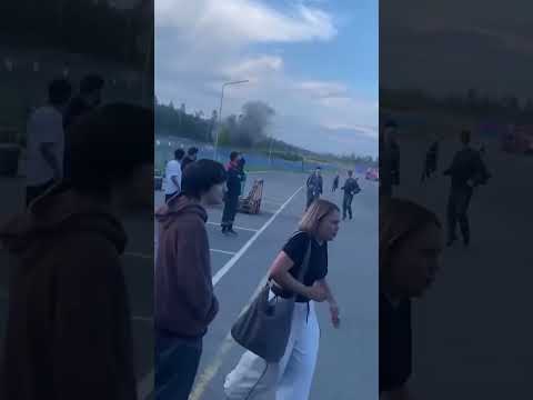 Video Thumbnail: Russia e-retailer Ozon workers evacuate just before Ukraine strike